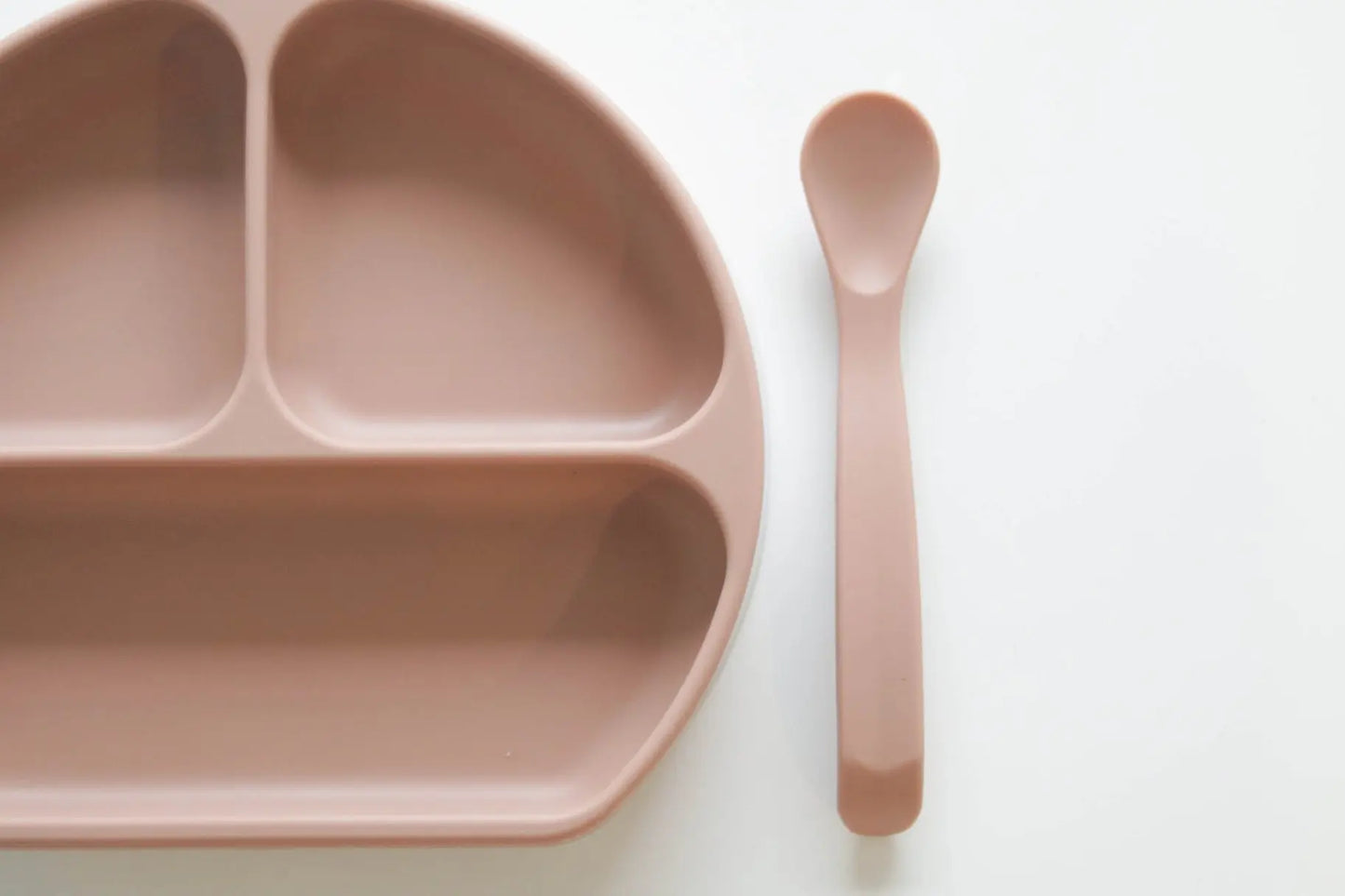 The Tiny Details Silicone Suction Plate with Lid & Spoon